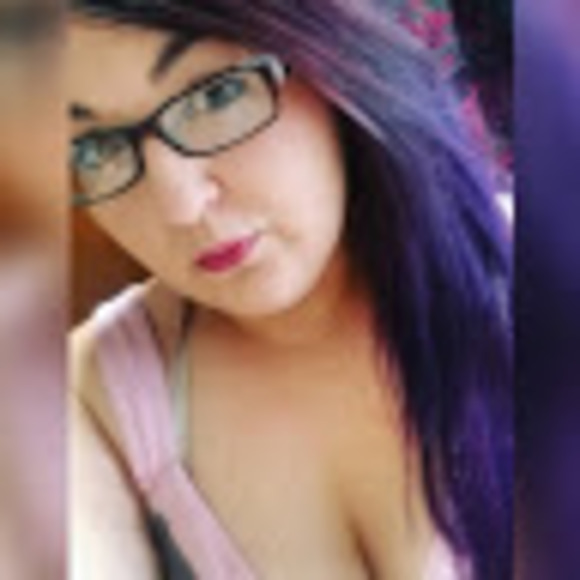 Meet your Posher, Kassi - Picture 1 of 1